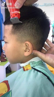 赤峰理發(fā)小馬哥電話地址查詢-第1張圖片