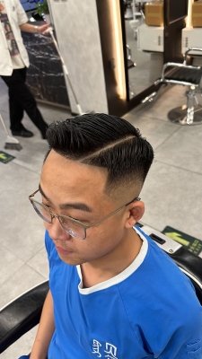 赤峰美式復(fù)古油頭店電話號(hào)碼-第1張圖片