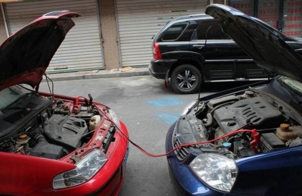 內(nèi)蒙赤峰換輪胎電話(huà)號(hào)碼是多少-第1張圖片