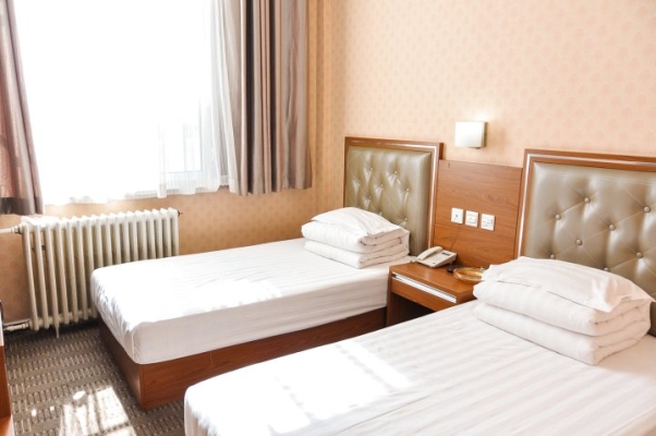 赤峰房都匯苑物業(yè)電話號(hào)碼-第1張圖片