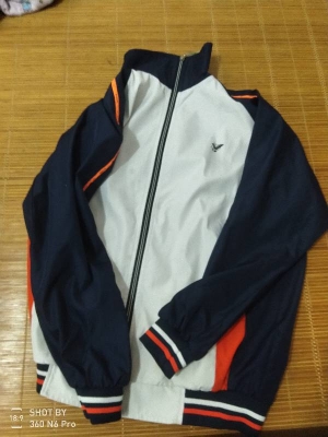 赤峰八中校服電話(huà)號(hào)碼-第1張圖片