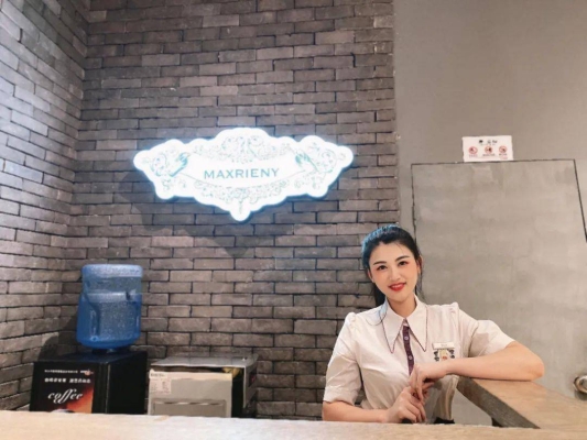 赤峰周大福店長是誰啊電話多少-第1張圖片