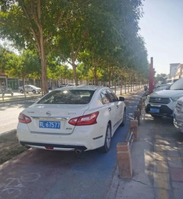 赤峰小區(qū)違停舉報(bào)電話是多少-第1張圖片