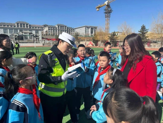 赤峰駕駛培訓(xùn)基地電話號(hào)碼-第1張圖片