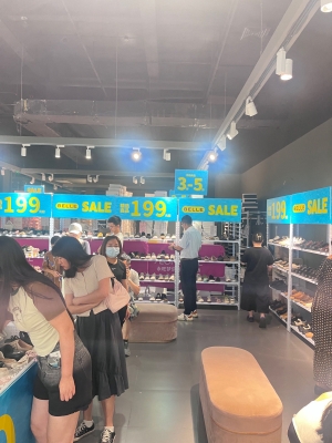 赤峰同城女鞋專賣店電話號(hào)碼-第1張圖片