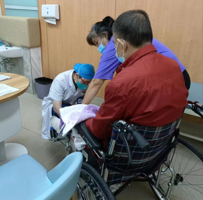 赤峰醫(yī)院急救醫(yī)療隊(duì)電話號碼-第1張圖片