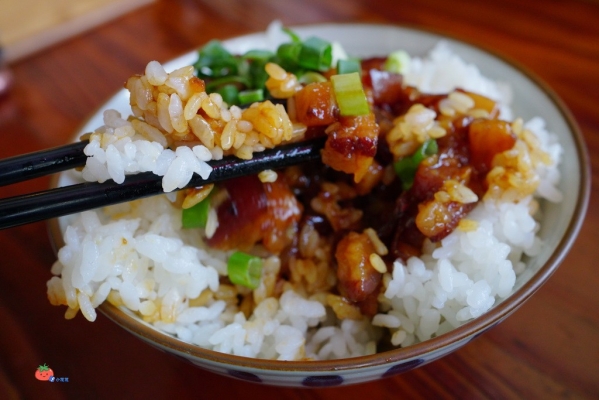 赤峰美食鹵肉拌飯地址電話號(hào)碼-第1張圖片