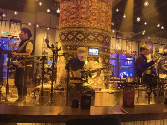 赤峰永夜小酒館電話號碼-第1張圖片