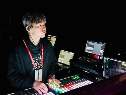 赤峰市調(diào)音師電話號碼-第1張圖片