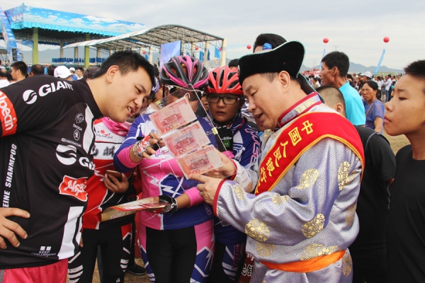 赤峰人民銀行電話是多少號-第1張圖片