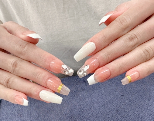 赤峰芊指美甲店電話多少號-第1張圖片