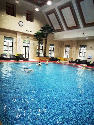 赤峰學(xué)院附近游泳館電話號(hào)碼-第1張圖片