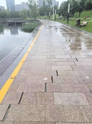 赤峰步道磚-第1張圖片