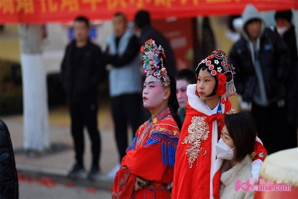 赤峰龍躍高蹺隊(duì)電話地址查詢-第1張圖片