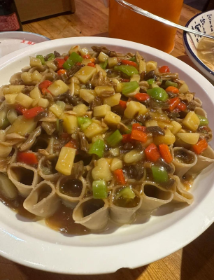 赤峰市松山區(qū)寶光莜面美食城-第1張圖片