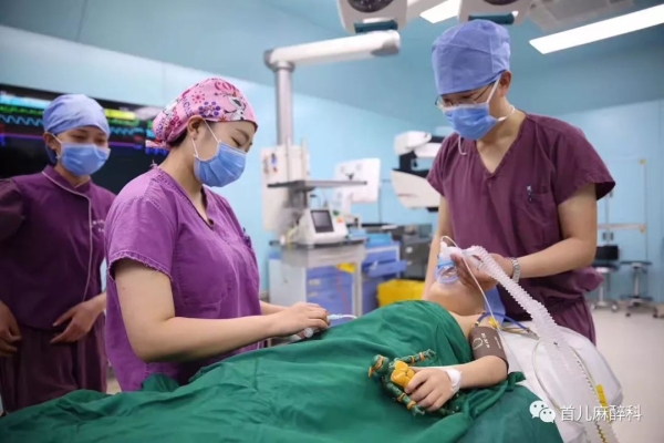 赤峰王偉護士簡介資料電話是多少-第1張圖片