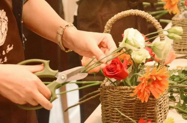 赤峰插花體驗(yàn)館電話號(hào)碼查詢-第1張圖片