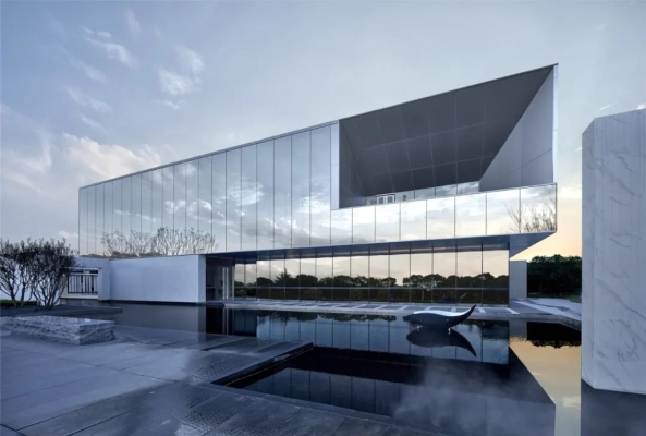 赤峰鏡面玻璃建筑廠家電話號(hào)碼-第1張圖片