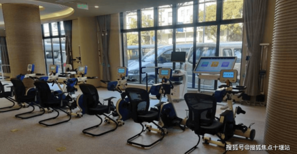 赤峰學院護理院電話號碼是多少-第1張圖片