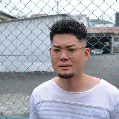 赤峰背頭燙發(fā)店地址電話號碼-第1張圖片