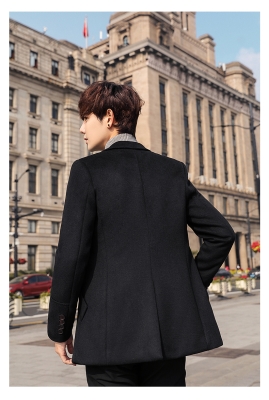 赤峰男士風(fēng)衣專賣店電話號碼-第1張圖片