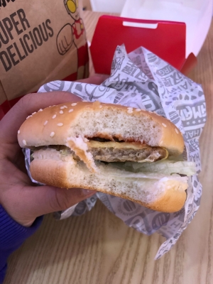 赤峰奧特曼漢堡店電話號碼多少-第1張圖片