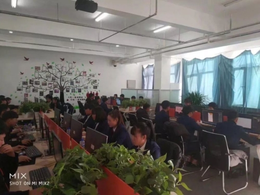 赤峰工業(yè)技術(shù)學(xué)院電話多少號(hào)-第1張圖片