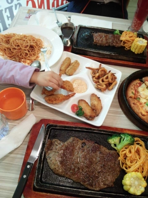 赤峰永業(yè)必勝客電話號(hào)碼-第1張圖片