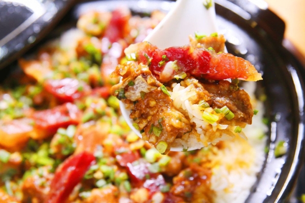 赤峰直播燒雞電話(huà)地址是多少號(hào)-第1張圖片