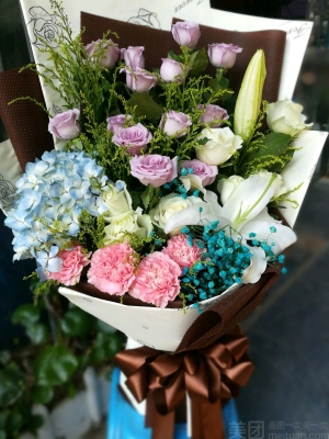 赤峰花田花藝培訓(xùn)學(xué)校電話號(hào)碼-第1張圖片