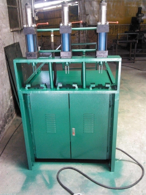 赤峰電動(dòng)沖孔機(jī)廠家電話號(hào)碼-第1張圖片