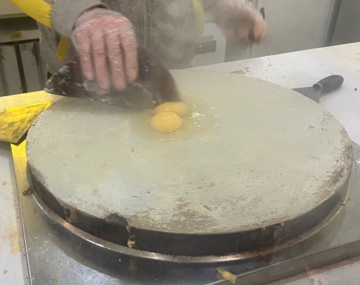 赤峰敖漢小米煎餅店電話號-第1張圖片