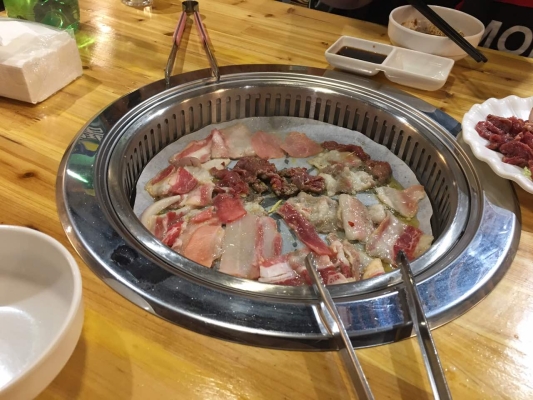 赤峰喜洋洋烤肉地址電話號碼-第1張圖片