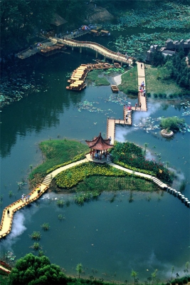 赤峰龍?zhí)稖掀麟娫捥?hào)碼-第1張圖片