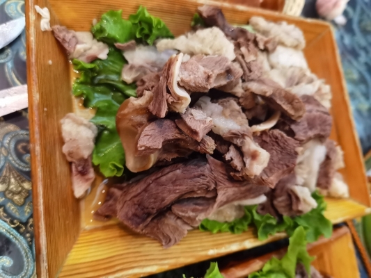 赤峰蒙餐奶豆腐店電話號碼-第1張圖片