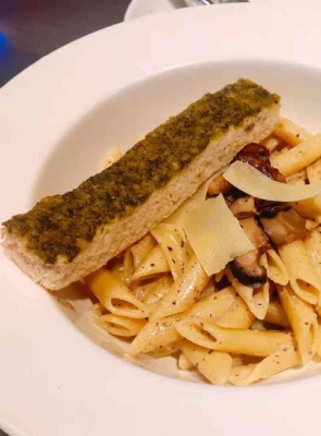 赤峰藍(lán)莓蛋糕店電話地址查詢-第1張圖片