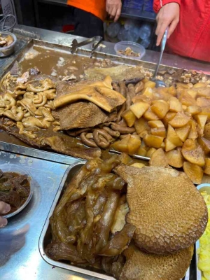 赤峰豬大腸外賣店電話號碼-第1張圖片