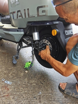 赤峰電動(dòng)車(chē)輪胎回收電話號(hào)碼-第1張圖片