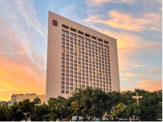 赤峰市玉龍印象社區(qū)電話號(hào)碼-第1張圖片