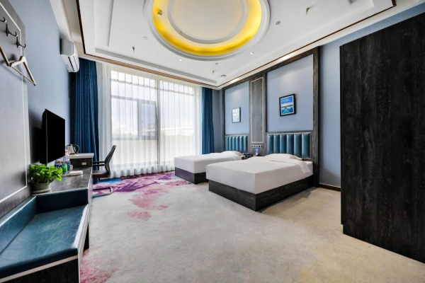 赤峰龍騰國(guó)際廣場(chǎng)老板電話號(hào)碼-第1張圖片