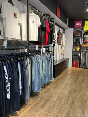 赤峰男裝店有哪些 有聯(lián)系方式-第1張圖片