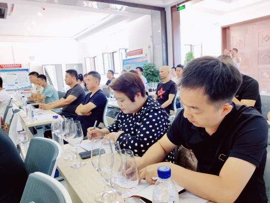 赤峰品酒協(xié)會(huì)官網(wǎng)電話地址查詢-第1張圖片