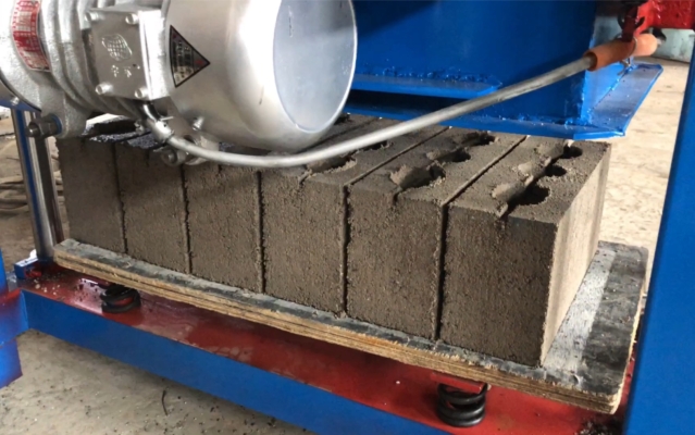 赤峰空心磚廠電話多少號(hào)-第1張圖片