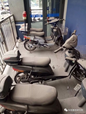 赤峰修復(fù)汽車玻璃店電話號(hào)碼-第1張圖片