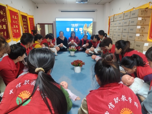 赤峰帶小孩保姆電話號碼多少-第1張圖片