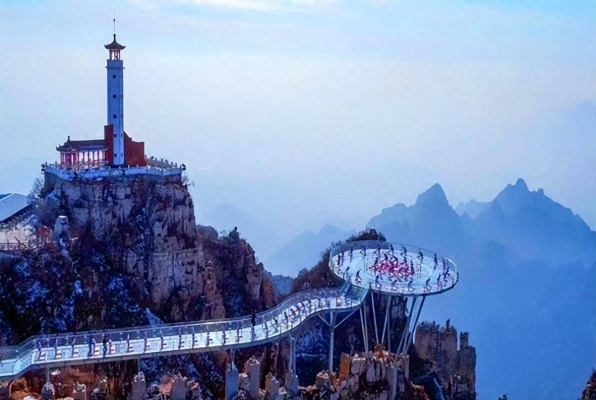 赤峰玻璃棧道眾聯(lián)酒店電話號(hào)碼-第1張圖片