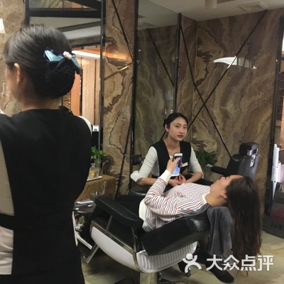 赤峰美發(fā)洗發(fā)電話號碼多少-第1張圖片