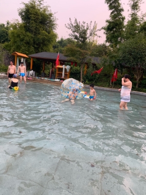 赤峰熱水鎮(zhèn)溫泉山莊電話號碼-第1張圖片