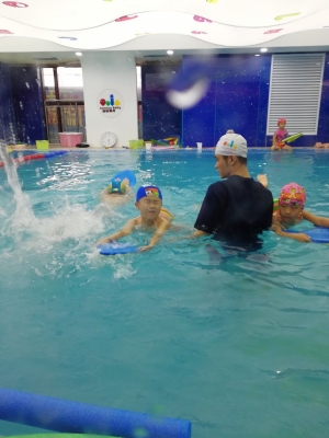 赤峰游泳器材批發(fā)商電話號碼-第1張圖片