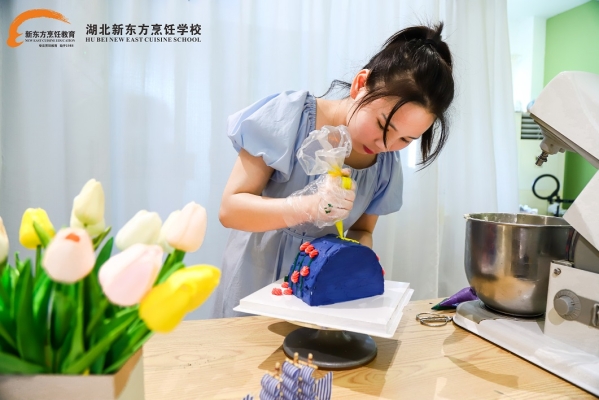 赤峰哪有烘焙學(xué)校-第1張圖片